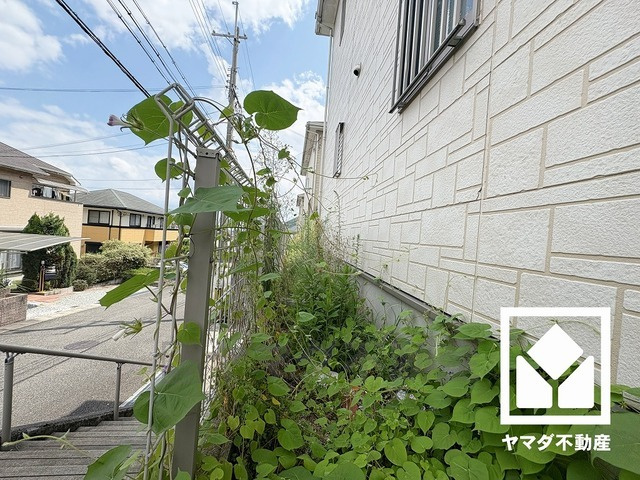 西宮市名塩平成台の外観|全居室にクローゼットがございますので、お部屋の広さを最大限に活用できます。