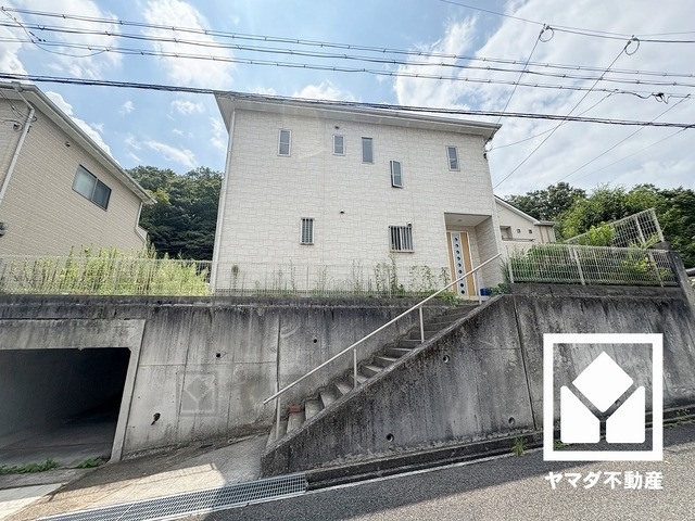 西宮市名塩平成台の外観|ローンのご相談も承っております。