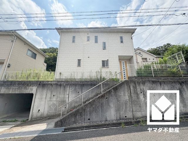 西宮市名塩平成台の外観|様々な住まいのお悩みもご相談ください。