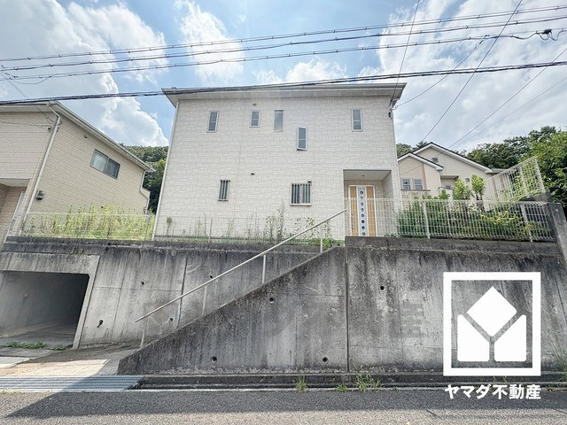 西宮市名塩平成台の外観|2025年9月フルリフォーム完工予定です。