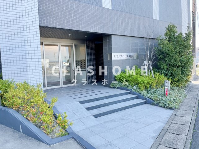 ルミナスパレス刈谷のエントランス
