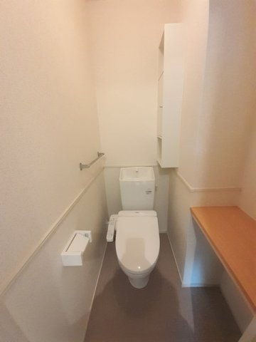 リバフィーＡの寝室|風通しも良い寝室です☆