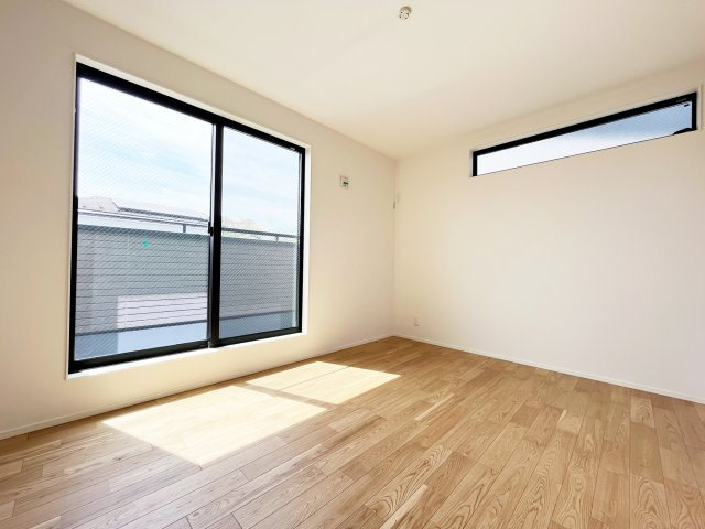 『八王子市新築戸建て』八王子市万町115-13【仲介手数料無料】の洋室|～仲介手数料無料☆八王子ひなた不動産～八王子市万町　新築戸建て