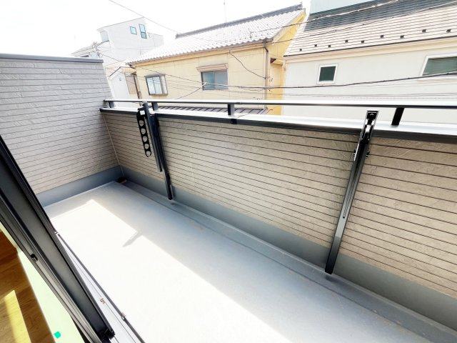 『八王子市新築戸建て』八王子市万町115-13【仲介手数料無料】のバルコニー|～仲介手数料無料☆八王子ひなた不動産～八王子市万町　新築戸建て