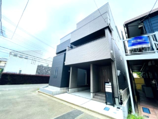 祝成約　八王子市　万町　新築戸建ての前面道路含む現地写真|～仲介手数料無料☆八王子ひなた不動産～八王子市万町　新築戸建て