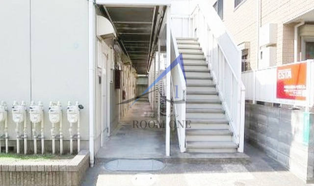 コロナビレッヂのエントランス|エントランスです。