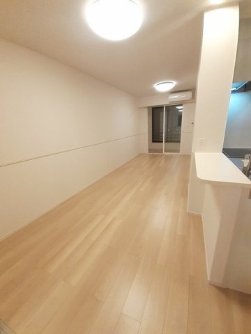 トレスプエンテ　Ⅰの居間・リビング|広いリビングです☆