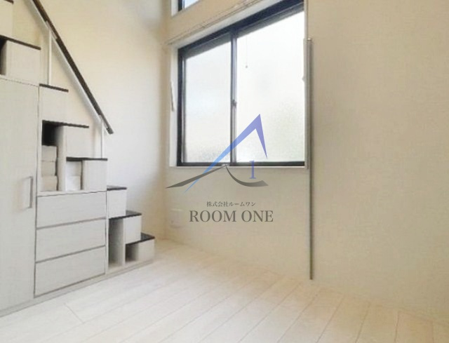 ハーモニーテラス春日町Ⅳの居間・リビング|洋室のお部屋です。