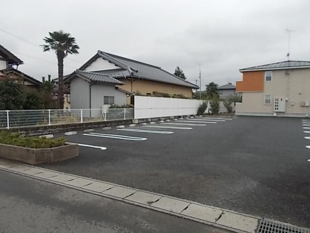 サザンコートの駐車場|駐車スペースもあります
