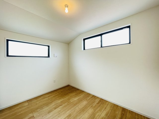 『八王子市新築戸建て』八王子市東浅川町563-5【仲介手数料無料】　８期の洋室|～仲介手数料無料☆八王子ひなた不動産～八王子市東浅川町　新築戸建て