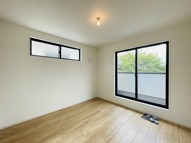 『八王子市新築戸建て』八王子市東浅川町563-5【仲介手数料無料】　８期の洋室|～仲介手数料無料☆八王子ひなた不動産～八王子市東浅川町　新築戸建て