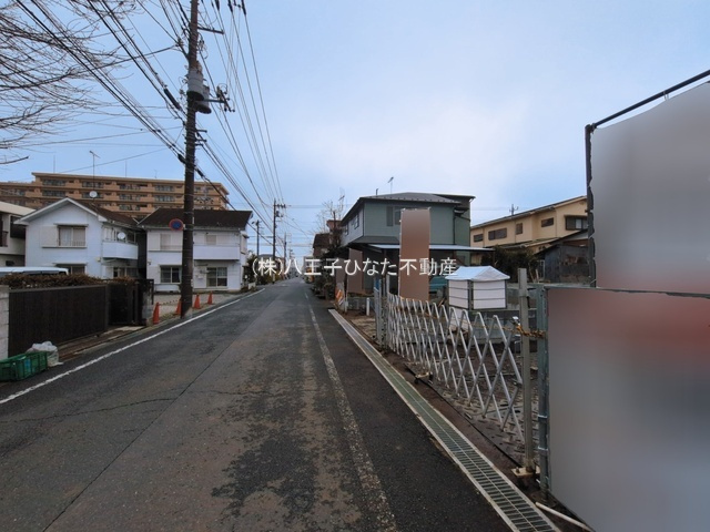 『八王子市新築戸建て』八王子市東浅川町563-5【仲介手数料無料】　８期の前面道路含む現地写真|～仲介手数料無料☆八王子ひなた不動産～八王子市東浅川町　新築戸建て