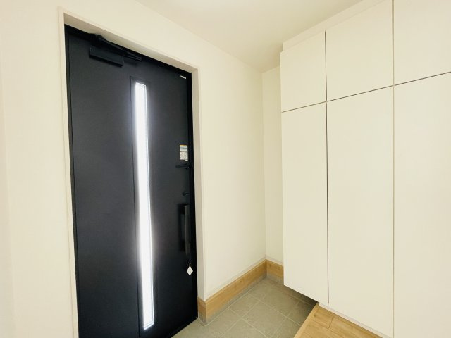 『八王子市新築戸建て』八王子市東浅川町563-5【仲介手数料無料】　８期の玄関|～仲介手数料無料☆八王子ひなた不動産～八王子市東浅川町　新築戸建て