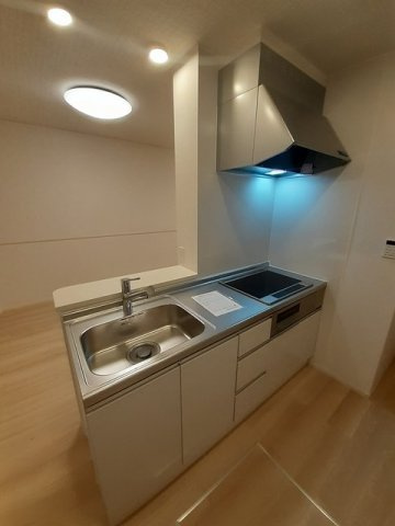 トレスプエンテ　Ⅰのキッチン|3口IH・グリル付のシステムキッチンです♪