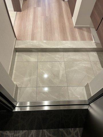 ルジェンテ文京湯島の玄関