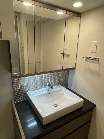 ルジェンテ文京湯島の独立洗面台