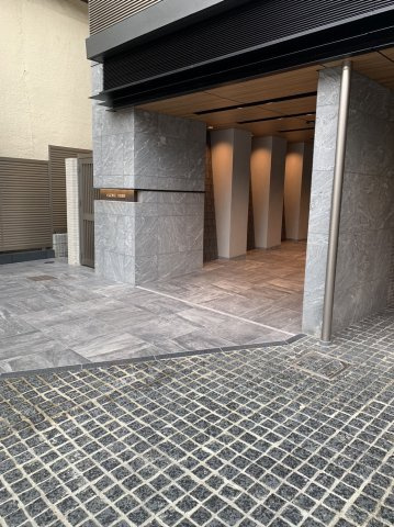 ルジェンテ文京湯島のエントランス