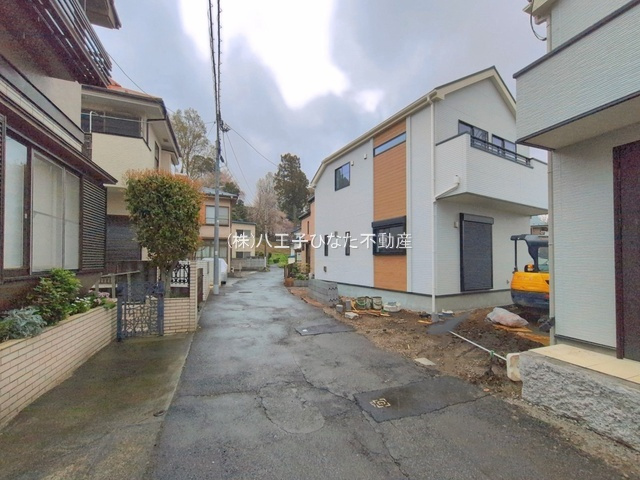 祝　成約済み　八王子市　片倉町　新築戸建て　１期の駐車場|～仲介手数料無料☆八王子ひなた不動産～八王子市片倉町　新築戸建て