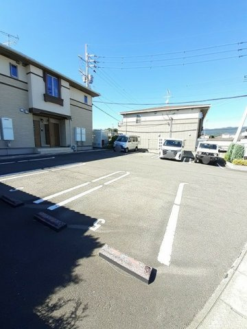 ゼロスタイルケイの駐車場|駐車スペースもあります☆