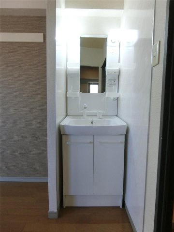 みついビルの洗面所|明るい洗面スペースです★