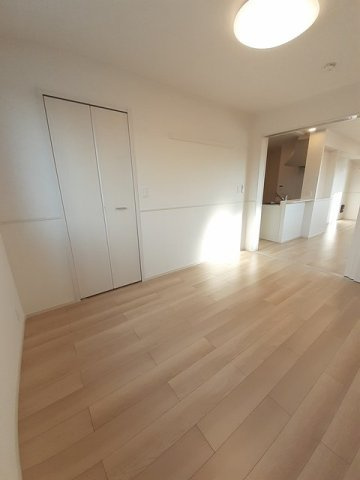 ジェルメメゾン　Ⅰの内装|クローゼット付の寝室です☆