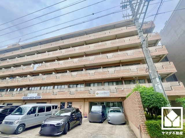 ライオンズマンション上鳥羽の外観