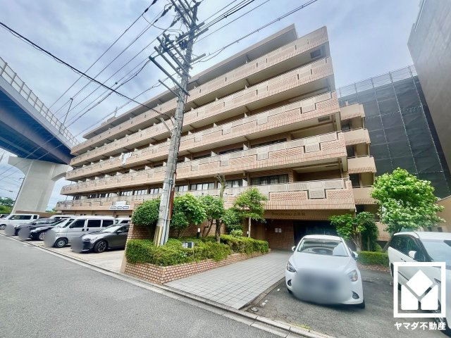 ライオンズマンション上鳥羽の外観