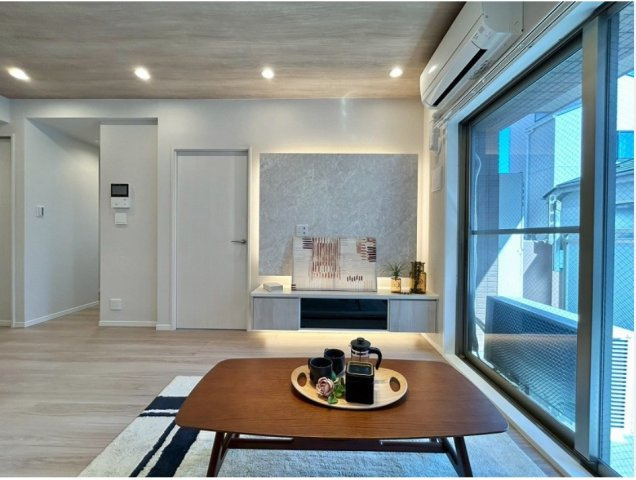 ★仲介手数料無料★サニーコート西小山（南東×南西角部屋につき、陽当たり・通風良好です）の居間・リビング