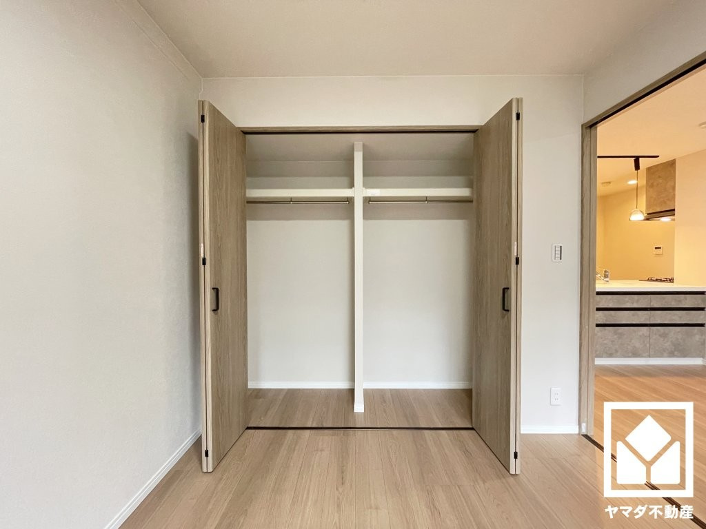 セルヴィオ3番館の収納|新たに家具を買わなくても良いので、ハンガーパイプ付きのクローゼットは嬉しいですね。