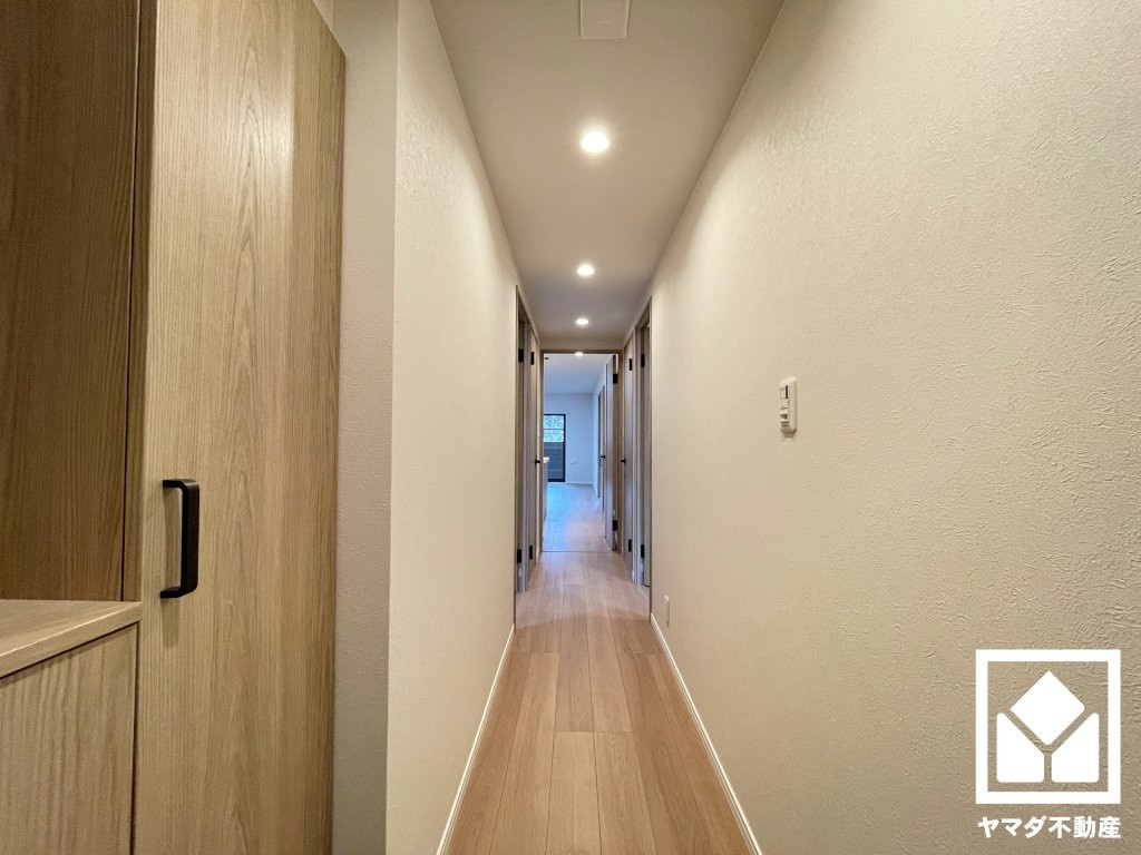 セルヴィオ3番館の玄関|玄関にはシューズボックスを設置。家族の靴もしっかり収納できるので、玄関がいつも片付き、気持ちよくお客様を迎えられます。