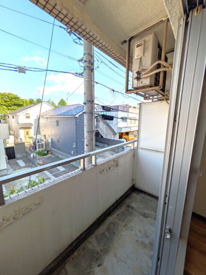 東向きバルコニーです