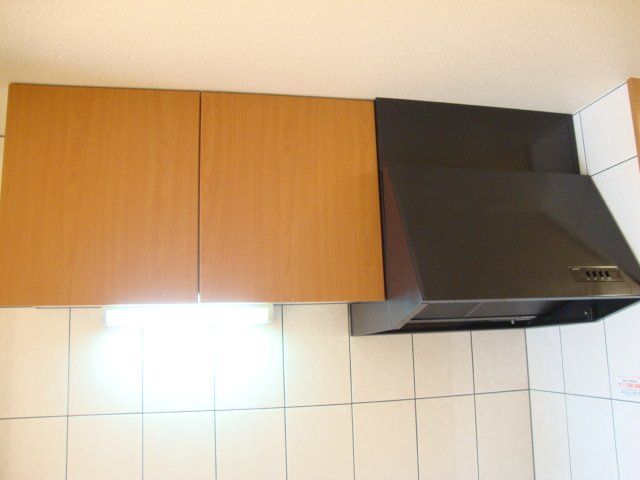 エクセルタウン蔵上Ⅱのキッチン|キッチン上収納