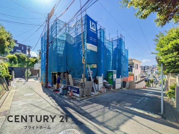 横浜市南区別所中里台の新築一戸建