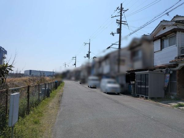 【前面道路含む現地写真】
