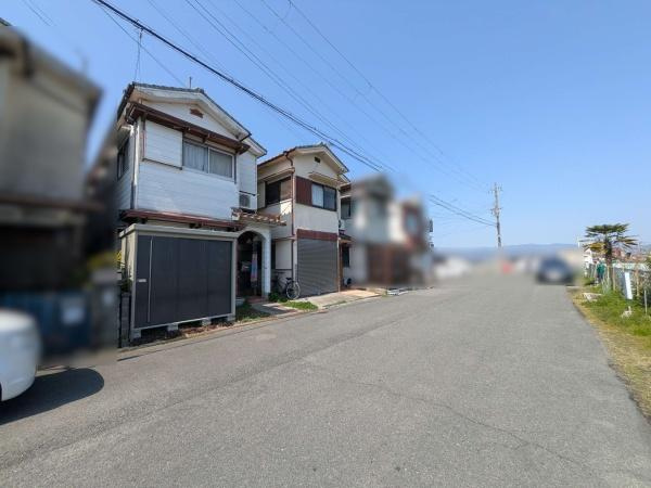 【前面道路含む現地写真】