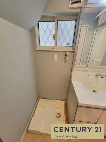 泉尾3丁目中古戸建の独立洗面台