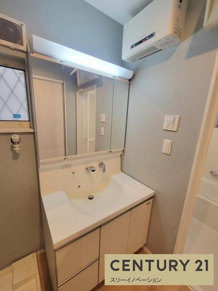 泉尾3丁目中古戸建の独立洗面台