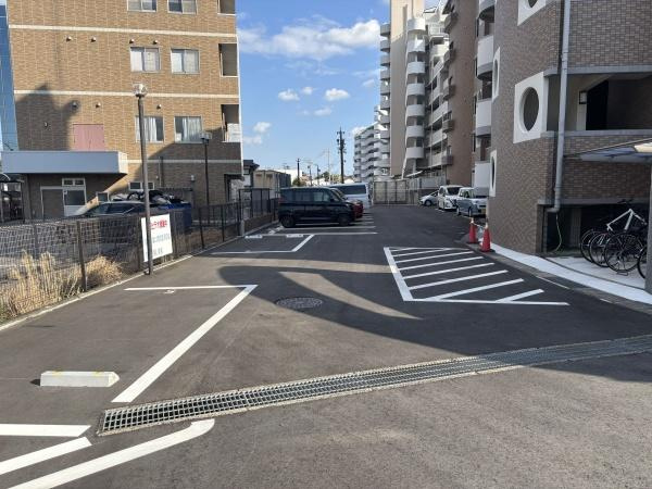 サンシティ稲熊のその他共用部分|敷地内駐車場です。