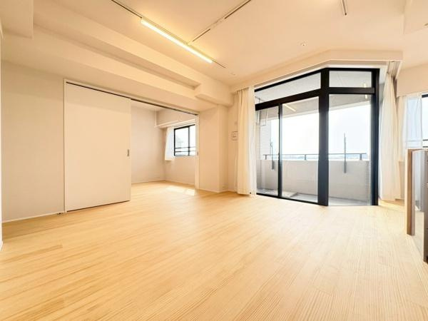 クオス宮崎台の居間・リビング|インテリアが考えやすい間取りですね。
