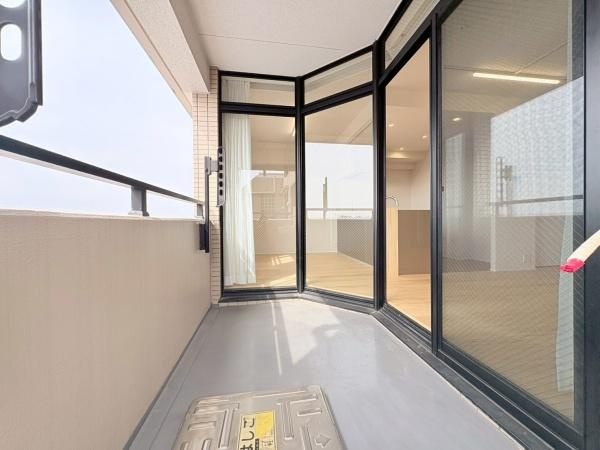 クオス宮崎台のバルコニー|通風の良いバルコニーです！前面に棟がなく視線が気になりません。