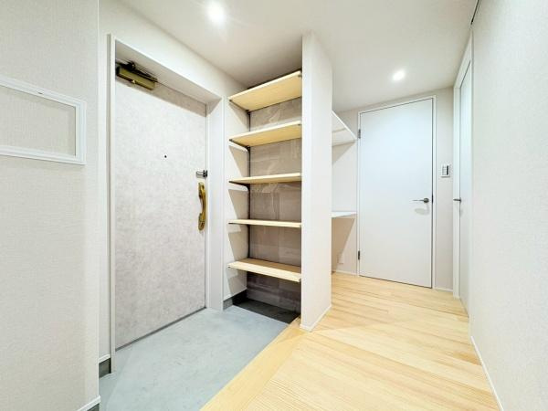 クオス宮崎台の玄関|デザイン性の高い玄関ですね！