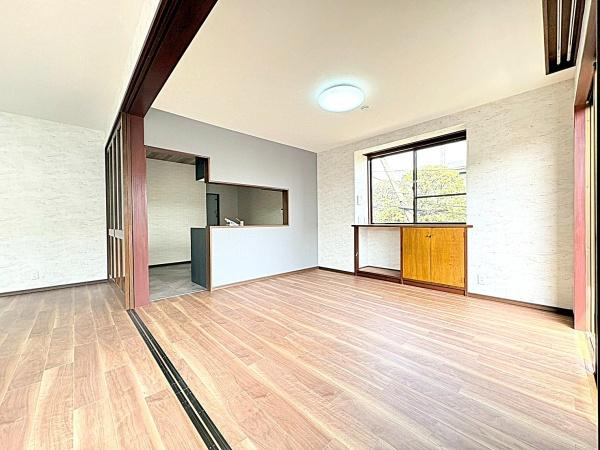 横浜市鶴見区梶山２丁目の中古一戸建の居間・リビング