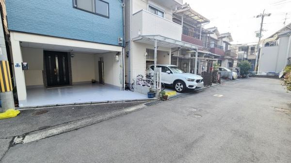 【前面道路含む現地写真】