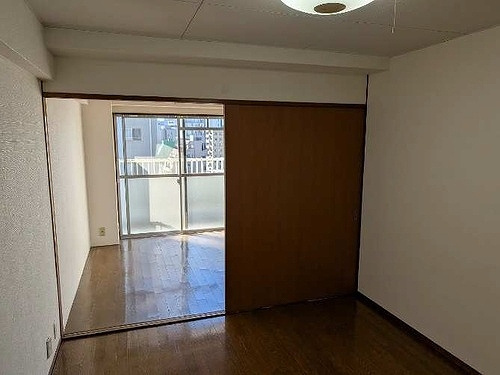 カーサ蔵前【おとり物件なし】#学生・社会人にオススメ！初期費用分割払いOK！の居間・リビング|ダイニング別角度