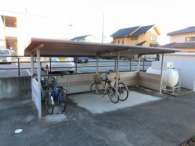 レオパレス神田町のその他|屋根付き駐輪場あり
