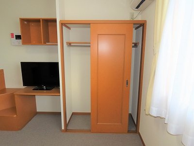 レオパレス神田町の内装|クローゼットあり