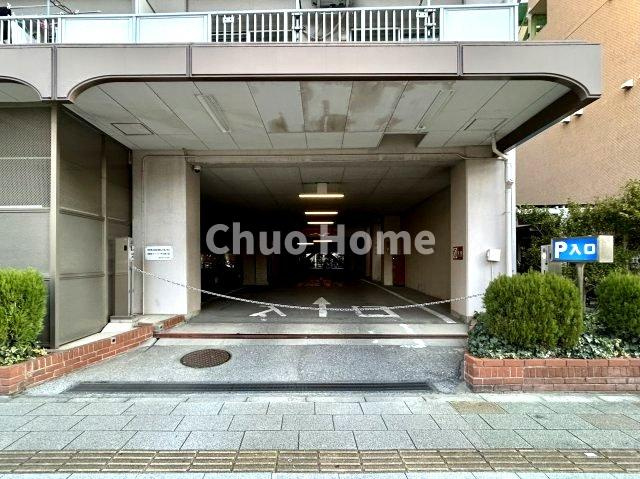 コープ野村亀戸西棟の駐車場|駐車場入口