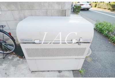 【その他共用部分】 | メルベーユみかど | 敷地内ゴミ捨て場です。