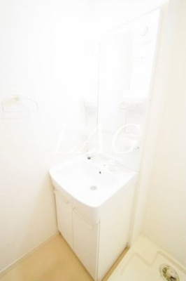 【洗面所】 | メルベーユみかど | 洗面台です。