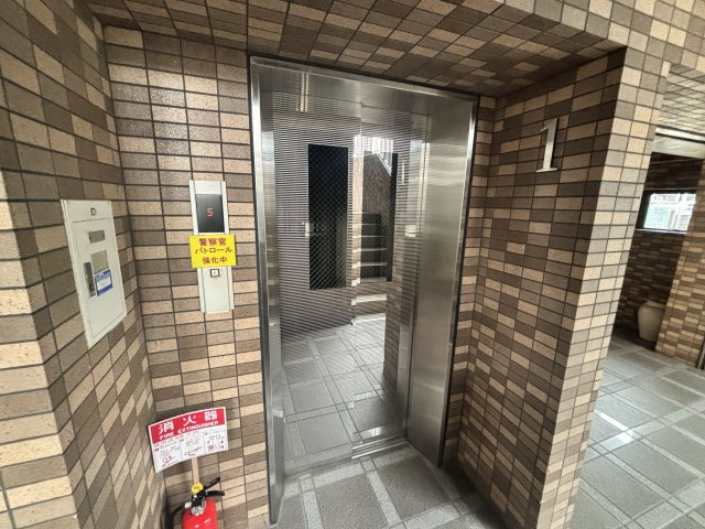 ドール魚崎のエントランス